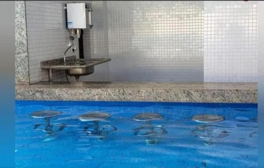 Apartamento 15 Metros Do Carnaval, Em Ondina, Perto Da