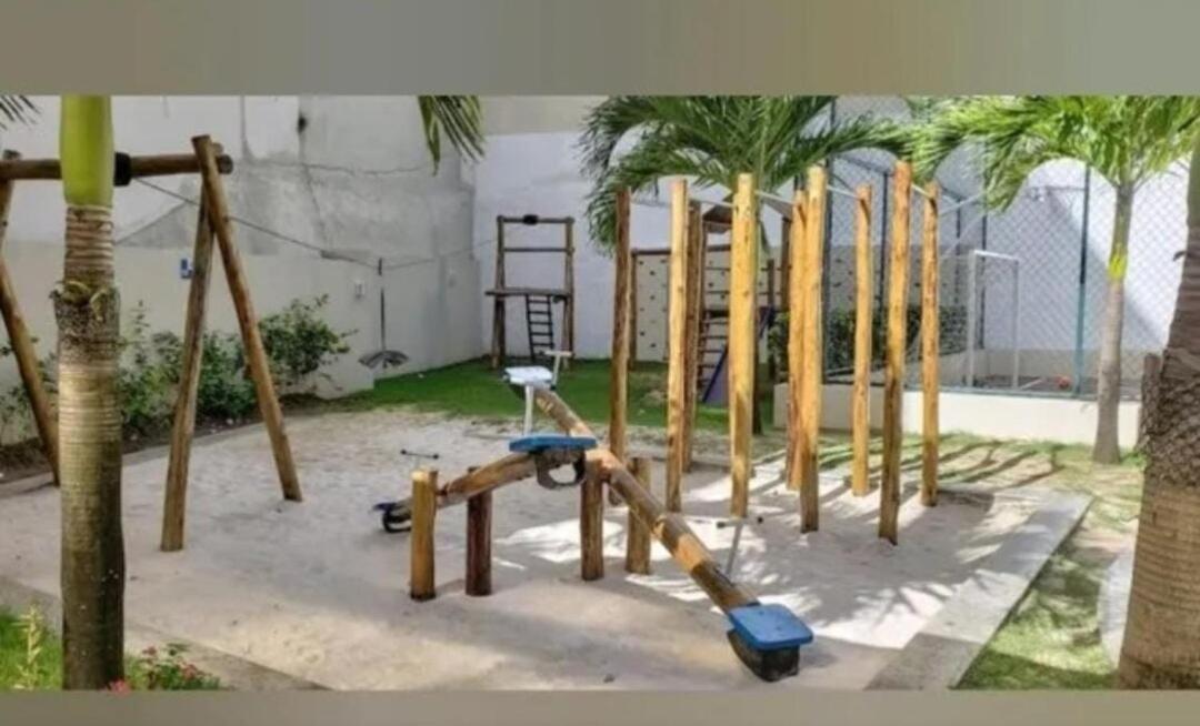 Apartamento 15 Metros Do Carnaval, Em Ondina, Perto Da *