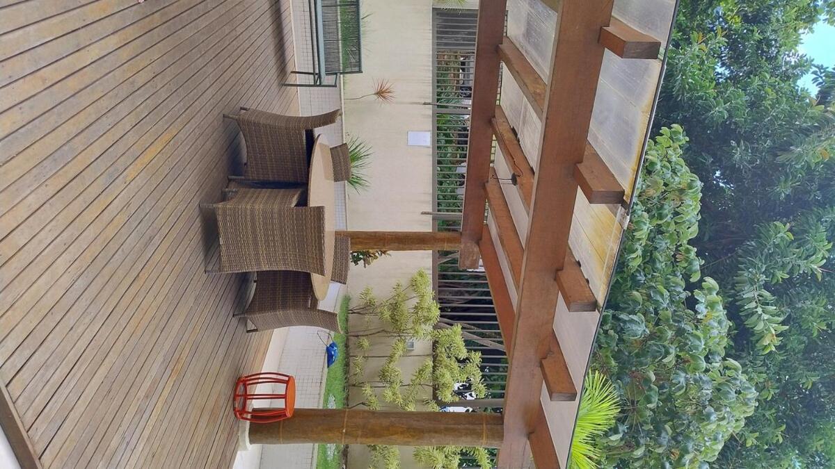 Apartamento 15 Metros Do Carnaval, Em Ondina, Perto Da Salvador